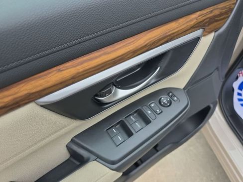 Used 2018 Honda CR-V EX image 11