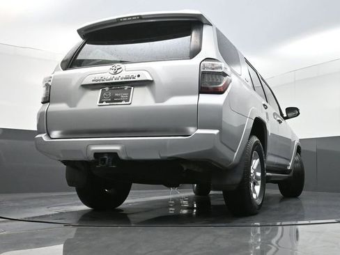 Used 2020 Toyota 4Runner SR5 image 31