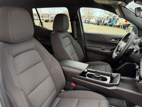 Used 2025 Chevrolet Equinox LT image 36