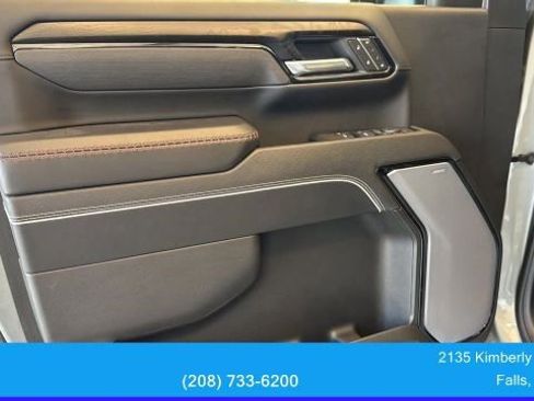 Used 2025 GMC Sierra 2500 AT4X AWD/4WD image 26