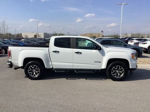 Used 2022 GMC Canyon AT4 AWD/4WD image 2
