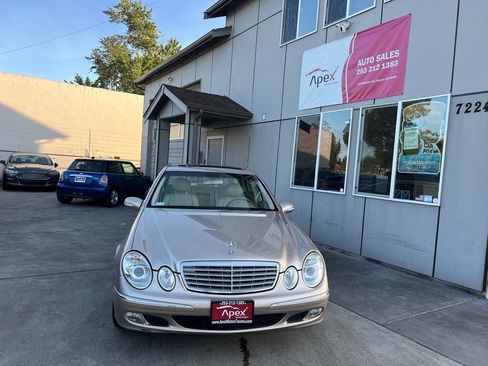 Used 2003 Mercedes-Benz E 320 Sedan image 3