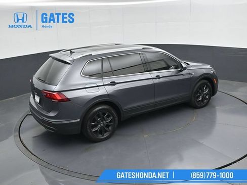Used 2024 Volkswagen Tiguan SE FWD image 49