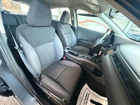 Used 2019 Honda HR-V LX image 26
