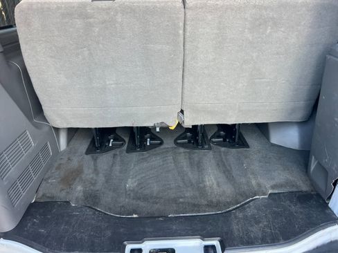 Used 2017 Chevrolet Express 3500 LT w/ LT Preferred Equipment Group image 17