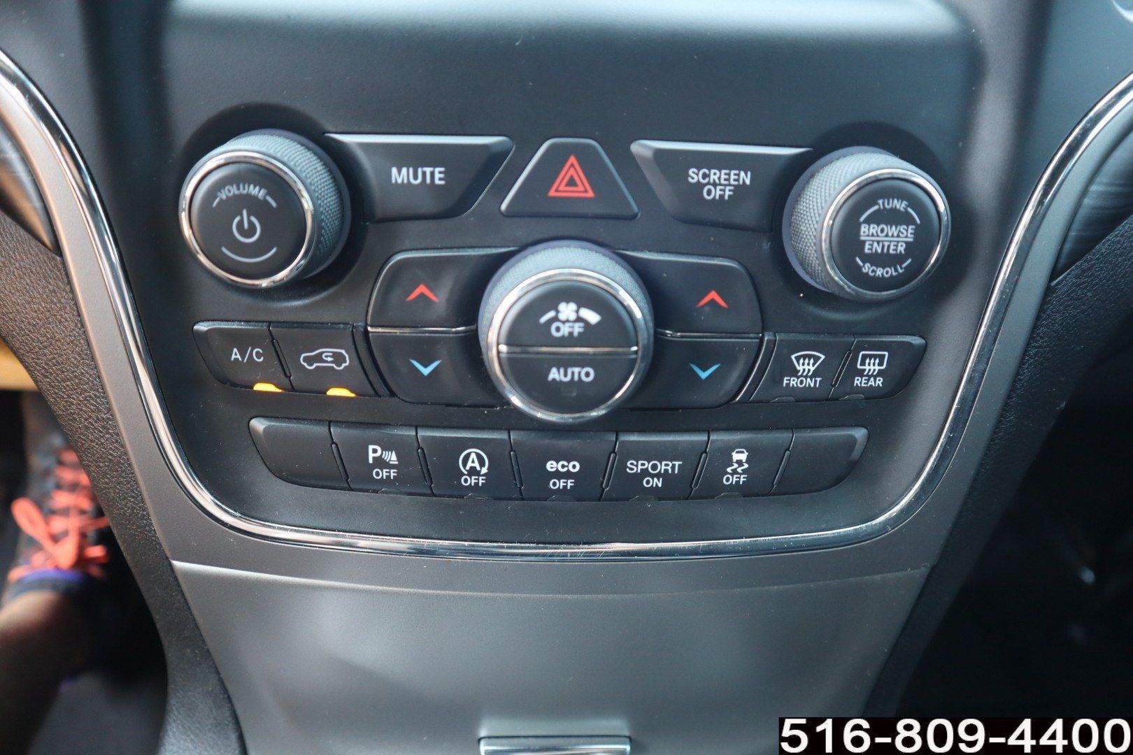 Used 2021 Jeep Grand Cherokee Laredo AWD/4WD image 17
