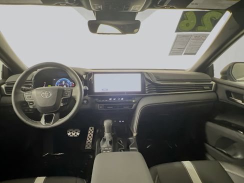 Used 2026 Toyota Camry SE w/ Multimedia Upgrade Package image 30