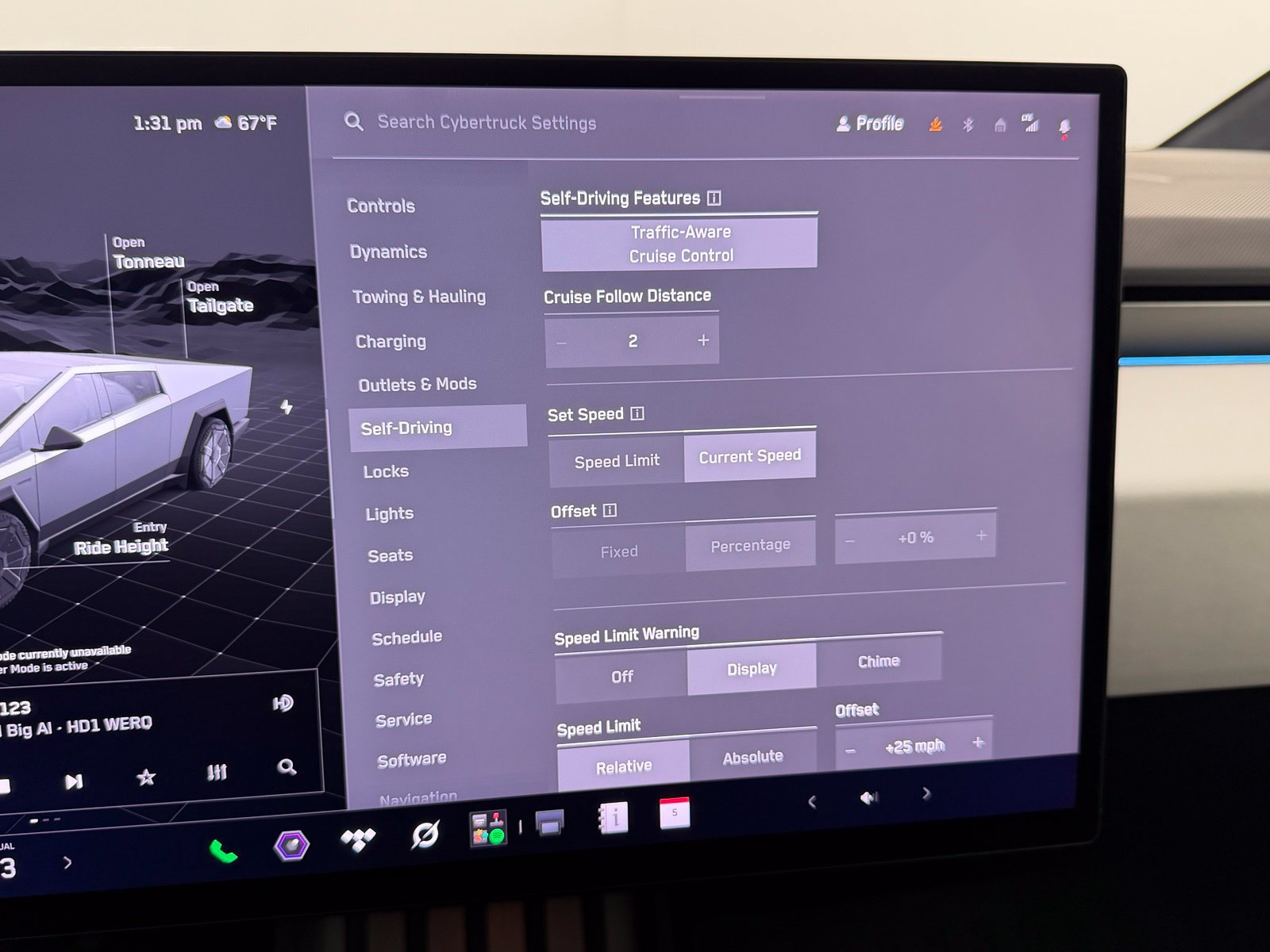 Used 2024 Tesla Cybertruck AWD Crew Cab image 22