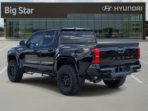 Used 2024 Toyota Tacoma TRD Sport AWD/4WD image 3