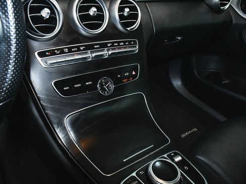 Used 2019 Mercedes-Benz C 300 Sedan image 40