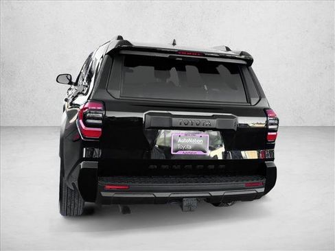 Used 2025 Toyota 4Runner SR5 AWD/4WD image 6