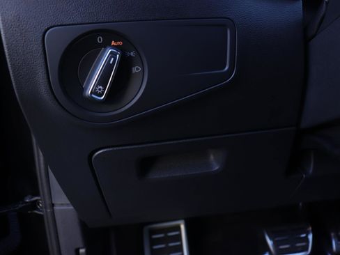 Used 2024 Volkswagen Tiguan SE R-Line image 27