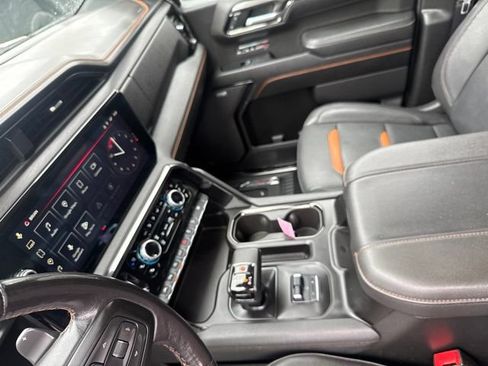 Used 2023 GMC Sierra 1500 AT4 w/ AT4 Premium Package AWD/4WD image 28