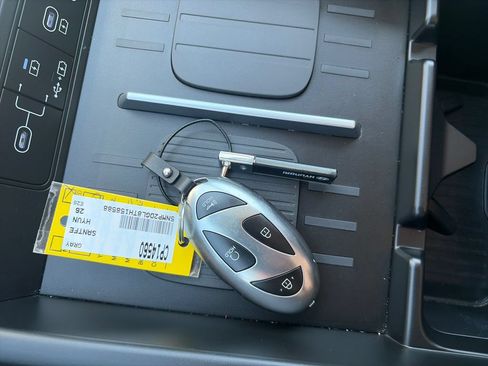 Used 2026 Hyundai Santa Fe SEL AWD/4WD image 28
