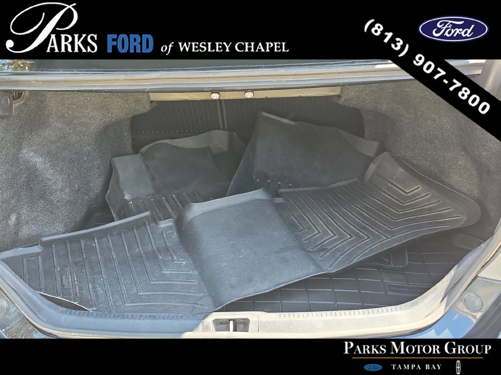 Used 2015 Toyota Camry SE FWD image 9