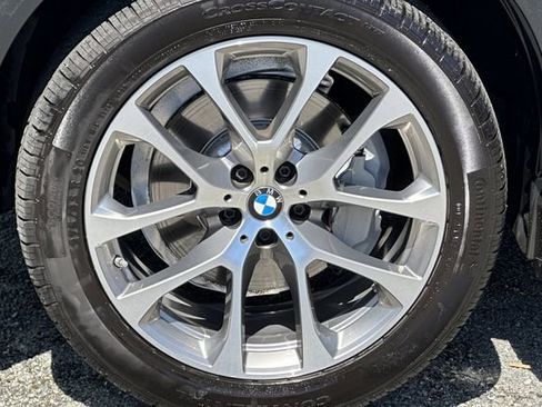 Used 2021 BMW X5 xDrive40i w/ Premium Package 3 AWD/4WD image 27