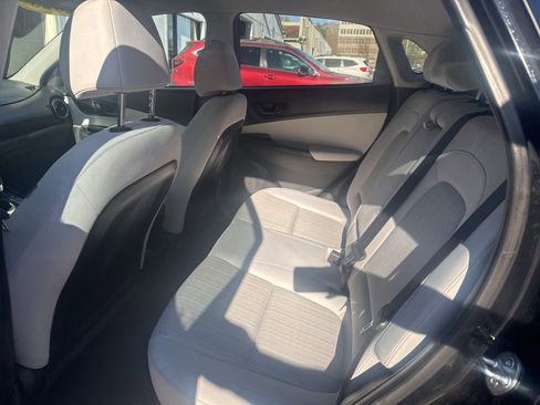 Certified 2023 Hyundai Kona SEL AWD/4WD image 18