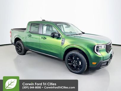 New 2025 Ford Maverick Lariat w/ Black Appearance Package
