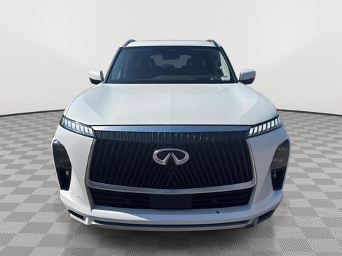 Certified 2025 INFINITI QX80 Sensory image 2