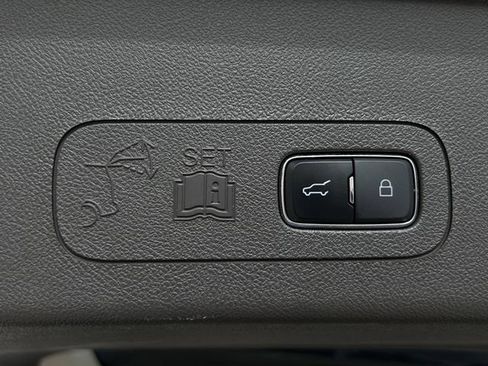 Used 2021 Lincoln Aviator Reserve w/ Elements Package Plus image 36