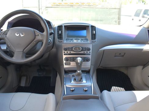 Used 2012 INFINITI G37 Journey w/ Premium Pkg RWD image 12