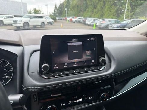 Used 2022 Nissan Rogue SL AWD/4WD image 15
