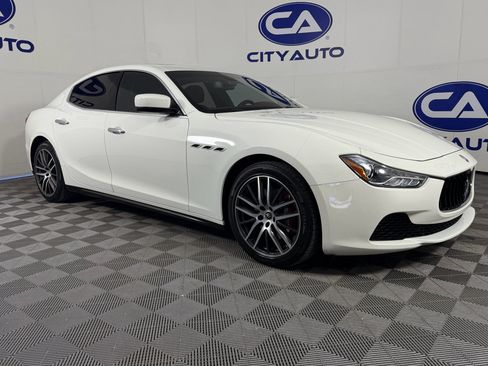 Used 2016 Maserati Ghibli Base image 1