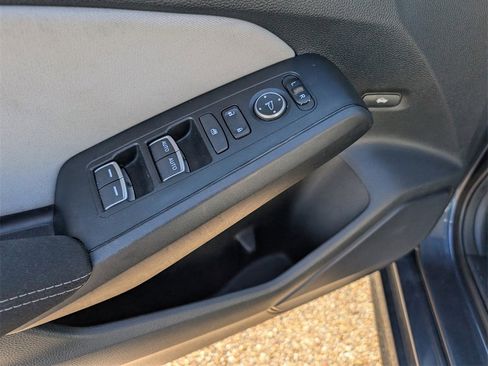 Certified 2023 Honda Civic EX image 9