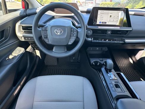 Certified 2026 Toyota Prius LE FWD image 21