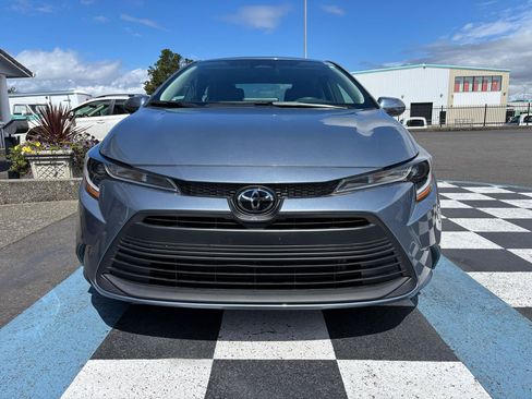 Used 2024 Toyota Corolla LE FWD image 6