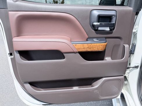 Used 2015 Chevrolet Silverado 1500 High Country w/ High Country Premium Package image 32