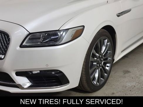 Used 2017 Lincoln Continental Select w/ Climate Package AWD/4WD image 9