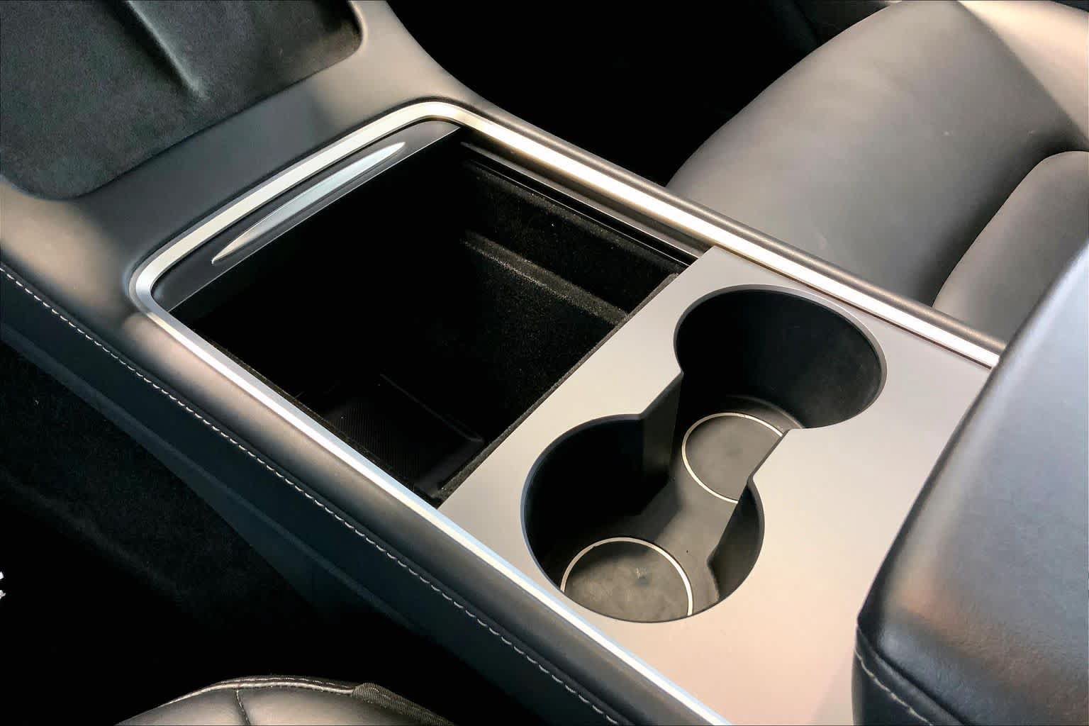 Used 2022 Tesla Model Y Long Range AWD/4WD image 16