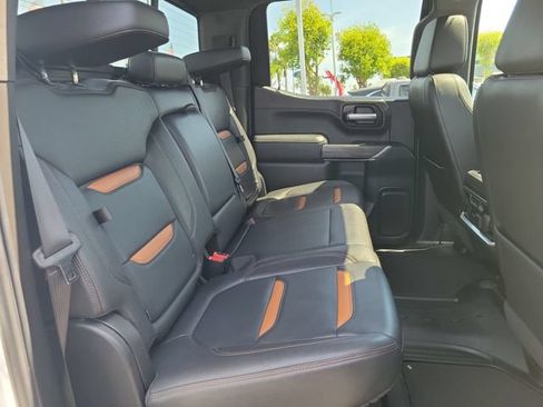 Used 2021 GMC Sierra 1500 AT4 w/ AT4 Value Package AWD/4WD image 25