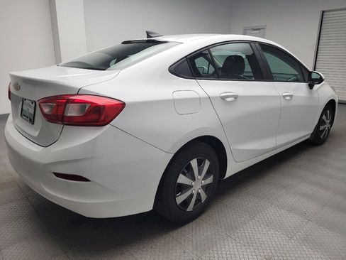 Used 2017 Chevrolet Cruze LS w/ LS Fleet Convenience Package FWD image 9