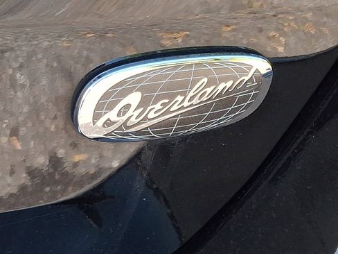Used 2019 Jeep Grand Cherokee Overland AWD/4WD image 31