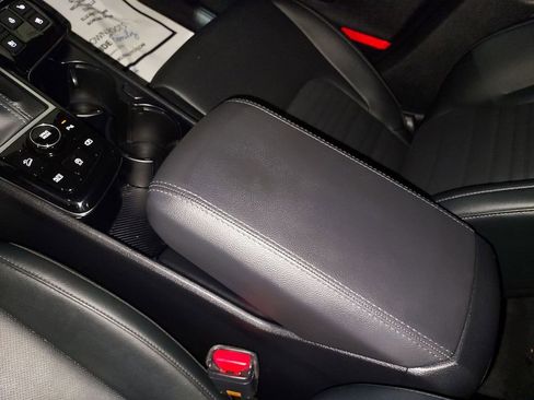 Used 2025 Kia Sportage SX image 27