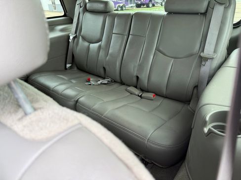 Used 2005 GMC Yukon SLT w/ SLT Preferred Equipment Group image 14