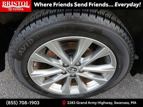 Used 2016 Toyota RAV4 Limited image 11