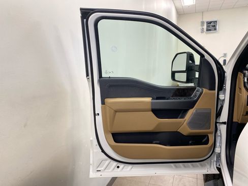 New 2026 Ford F350 Lariat w/ Black Appearance Package image 37