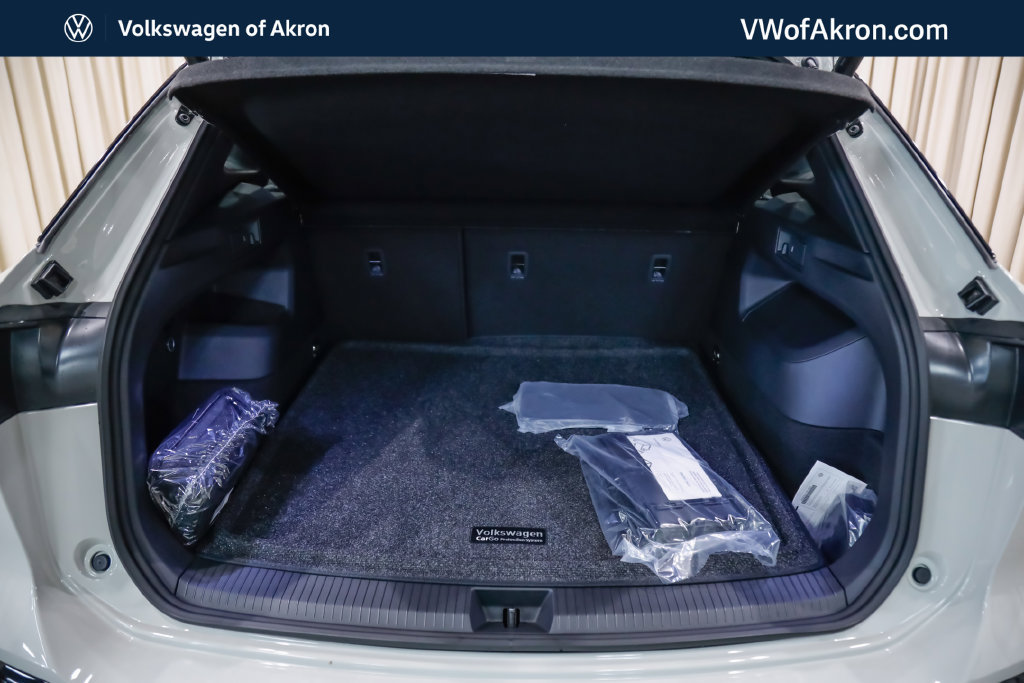 New 2026 Volkswagen Tiguan SE R-Line FWD image 26