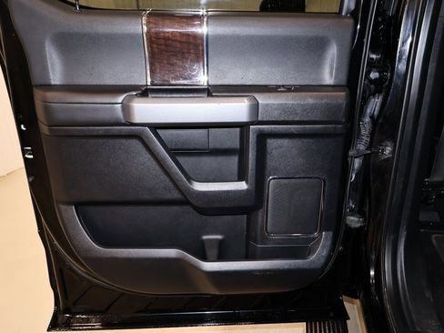 Used 2017 Ford F250 Platinum w/ Platinum Ultimate Package image 15