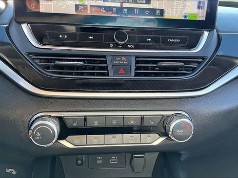 Certified 2023 Nissan Altima 2.5 SR w/ SR Premium Package image 14