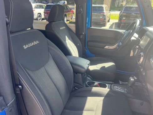 Used 2016 Jeep Wrangler Sahara w/ Trailer Tow Group AWD/4WD image 17