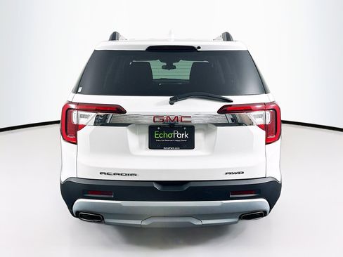 Used 2023 GMC Acadia SLE w/ Driver Convenience Package image 7