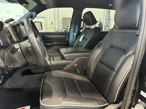 Used 2025 RAM 1500 Limited AWD/4WD image 14
