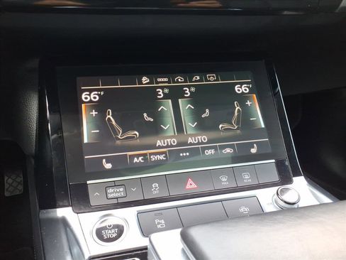 Used 2022 Audi e-tron Premium w/ Convenience Plus Package image 24
