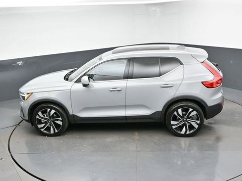 Used 2024 Volvo XC40 B5 Plus w/ Climate Package AWD/4WD image 47
