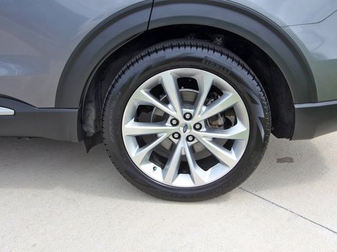 Used 2022 Ford Explorer Platinum w/ Equipment Group 601A RWD image 35