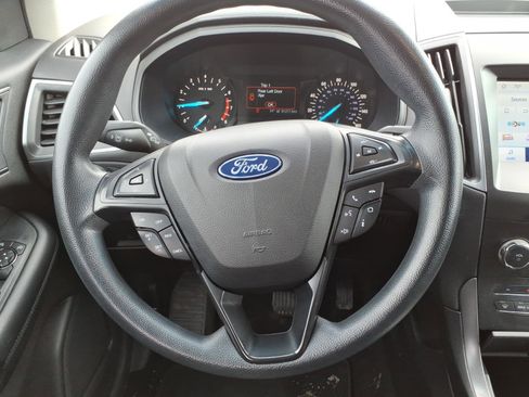 Used 2020 Ford Edge SE image 23
